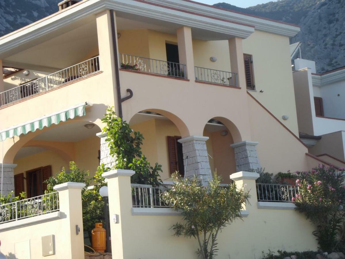 Casa Elena Lejlighed Cala Gonone Eksteriør billede